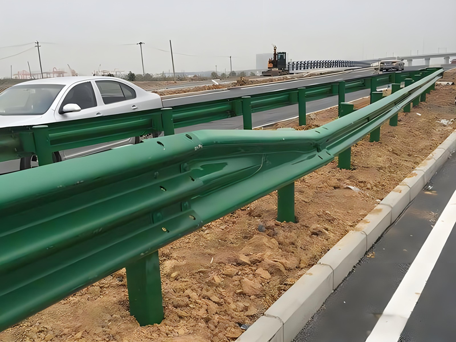 兰州高速波形护栏板日常维护方案确保道路安全新举措