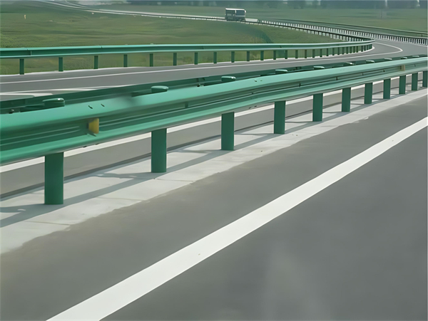 兰州高速护栏板守护安全广泛应用于多个行业